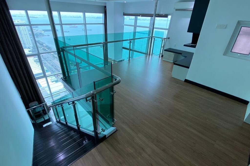 The Maritime Suite @ Panoramic Duplex 海景の家 Jelutong Exterior foto